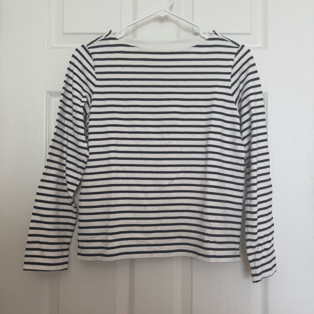 Uniqlo Striped Black and White Long Sleeve Top